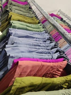 Alternative view of Mono Algodón