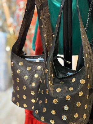 Bolsos piel tachuelas