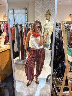 Pantalón bombacho  rayas