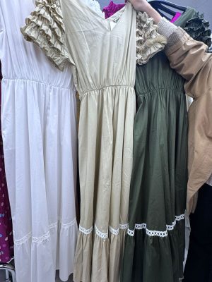 Alternative view of Bata Rociana