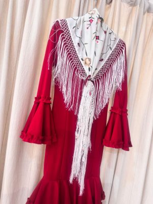 Alternative view of Modelo Manuela Rojo talla M