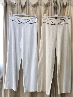 Pantalón lino tachas